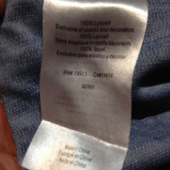 Jessica Simpson Motherhood Maternity Shorts - Picture 6 of 6